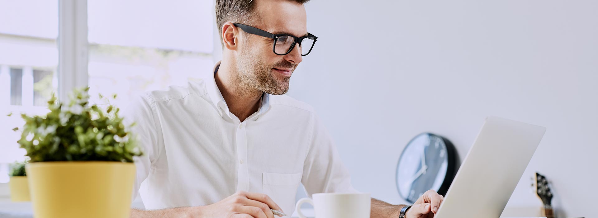 What is a consultant solicitor?